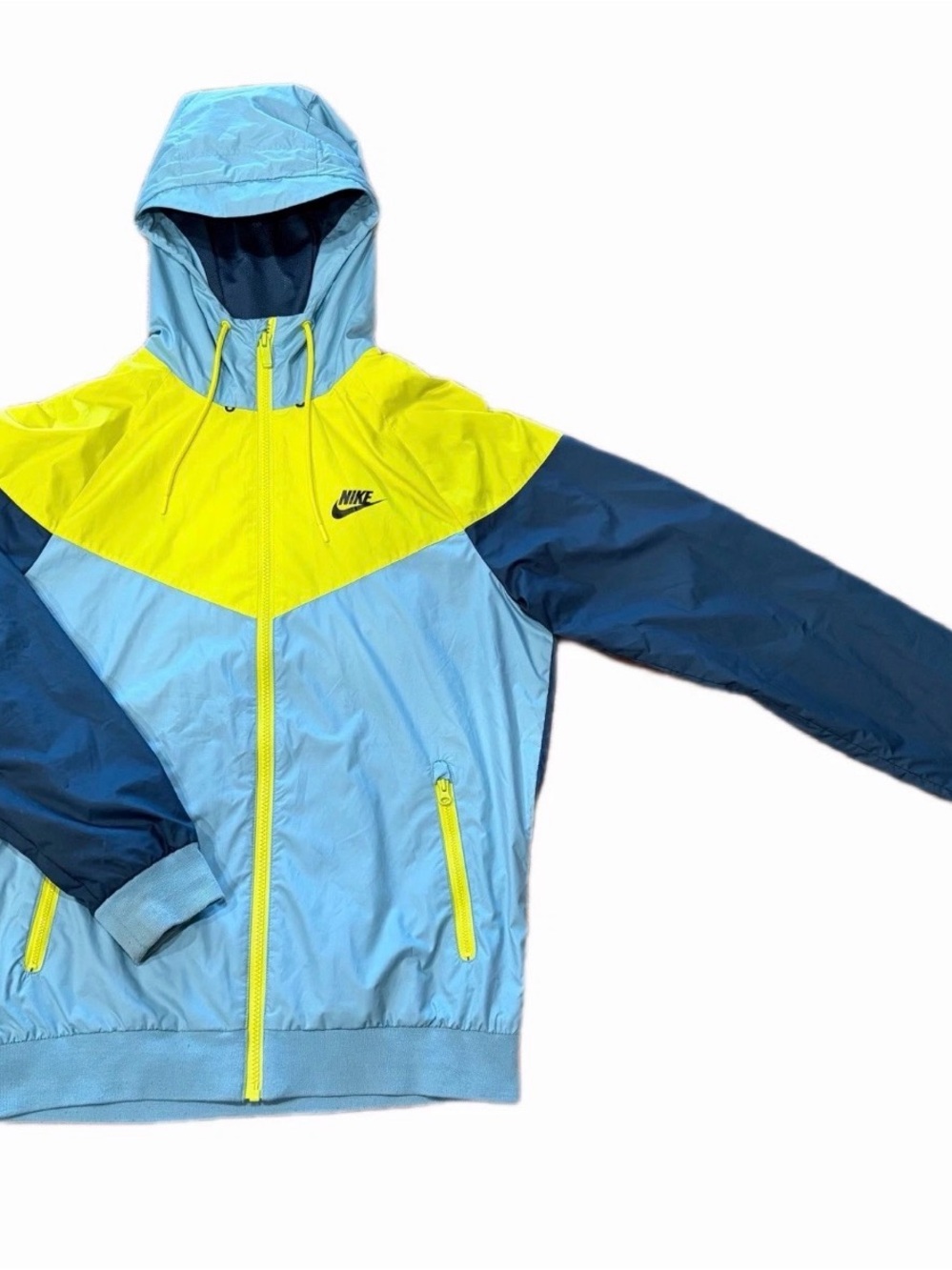 Nike Men’s Light Blue, Yellow & Navy Hooded Windbreaker Jacket